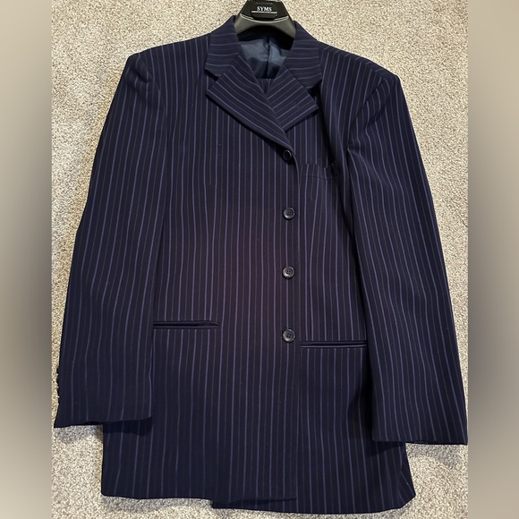 Veronelli Pinstriped Men’s Dress Suit